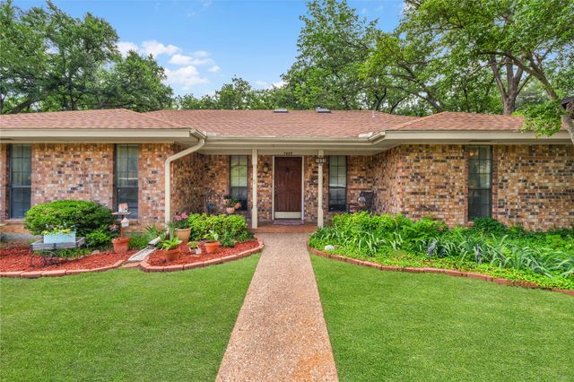 1455 Warrington Court, Fort Worth, TX 76112