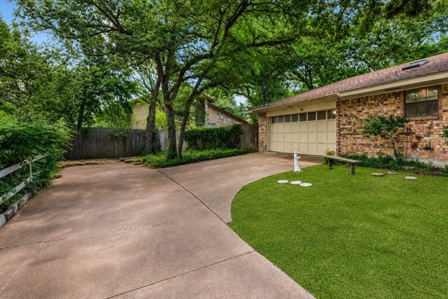 1455 Warrington Court, Fort Worth, TX 76112