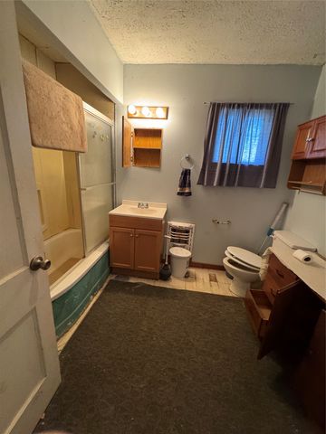 698 E Goeth Street, Lueders, TX 79533