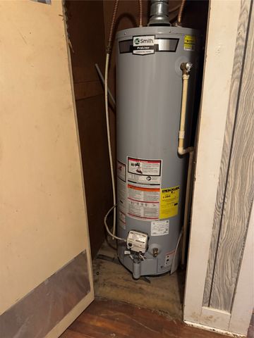 698 E Goeth Street, Lueders, TX 79533