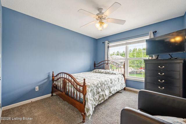 12202 Hideaway Ct, Louisville, KY 40245