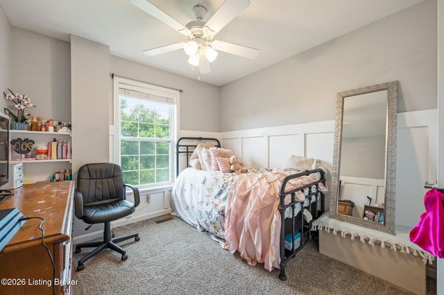 12202 Hideaway Ct, Louisville, KY 40245