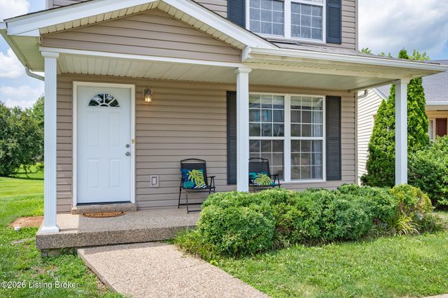 12202 Hideaway Ct, Louisville, KY 40245