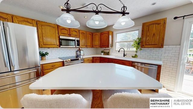 6469 Country Club Drive, Columbus, NE 68601