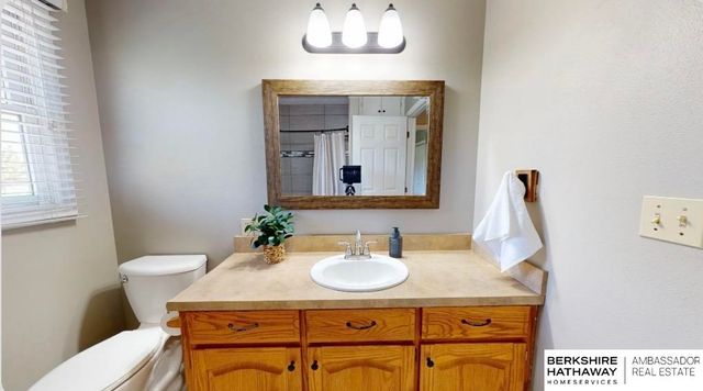 6469 Country Club Drive, Columbus, NE 68601