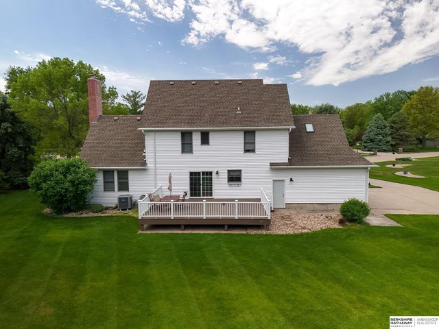 6469 Country Club Drive, Columbus, NE 68601
