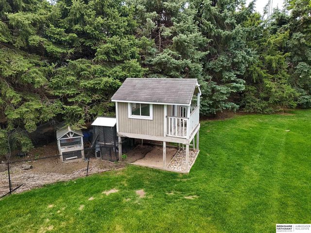 6469 Country Club Drive, Columbus, NE 68601