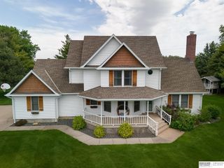 6469 Country Club Drive, Columbus, NE 68601