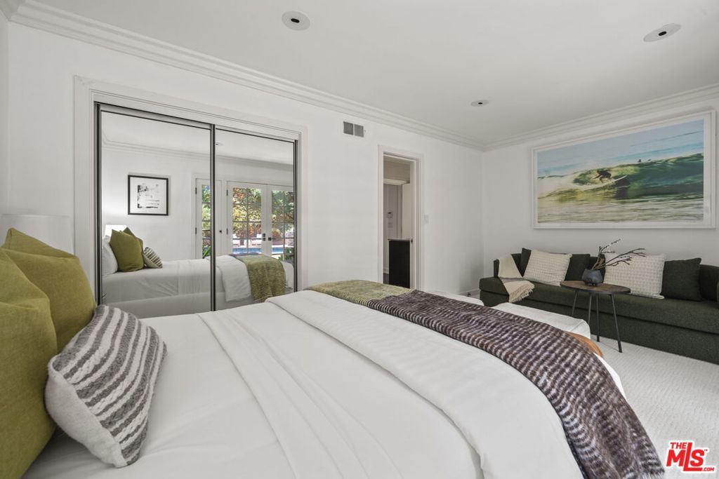 Image 21 of property listing at 3 Latimer Road, Santa Monica, CA 90402