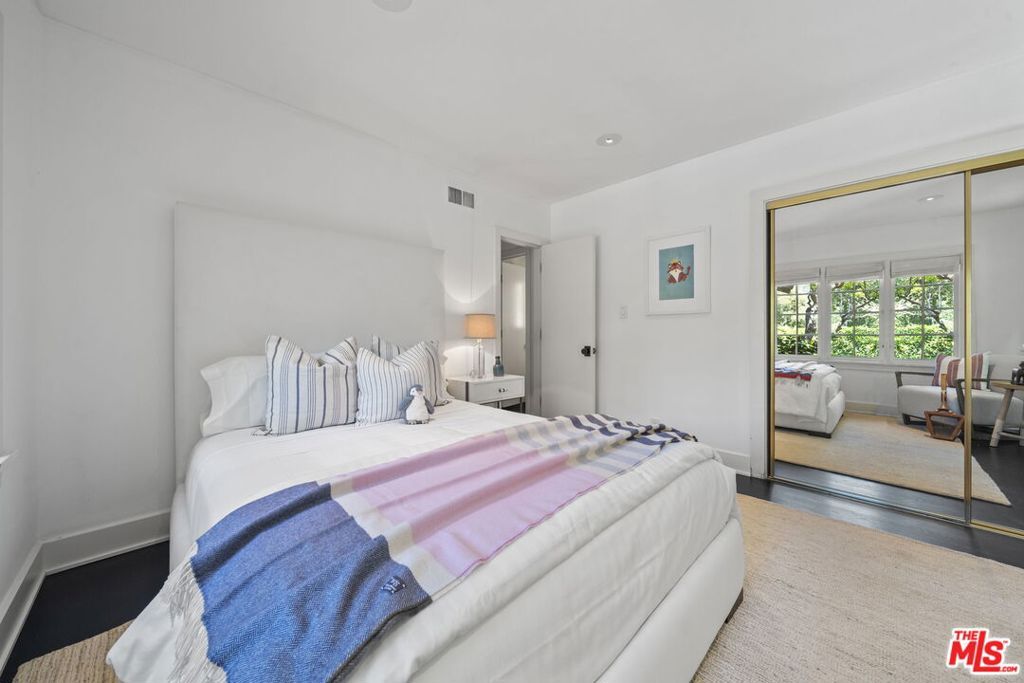 Image 23 of property listing at 3 Latimer Road, Santa Monica, CA 90402