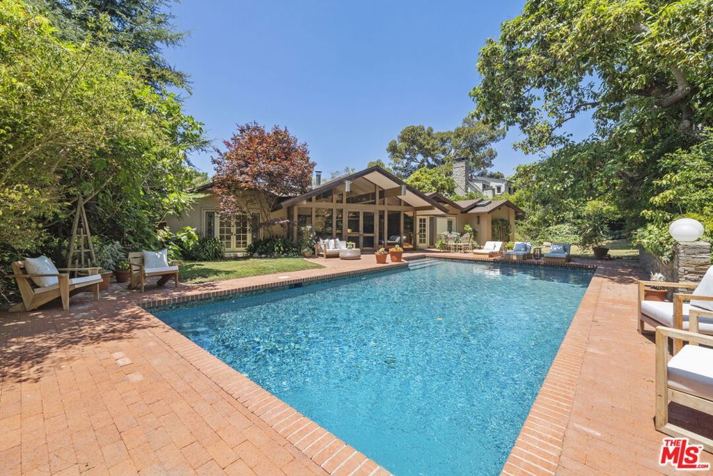 Image 28 of property listing at 3 Latimer Road, Santa Monica, CA 90402