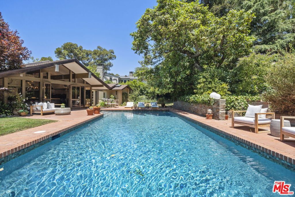 Image 30 of property listing at 3 Latimer Road, Santa Monica, CA 90402