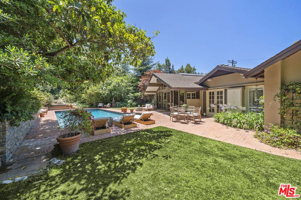 Image 32 of property listing at 3 Latimer Road, Santa Monica, CA 90402