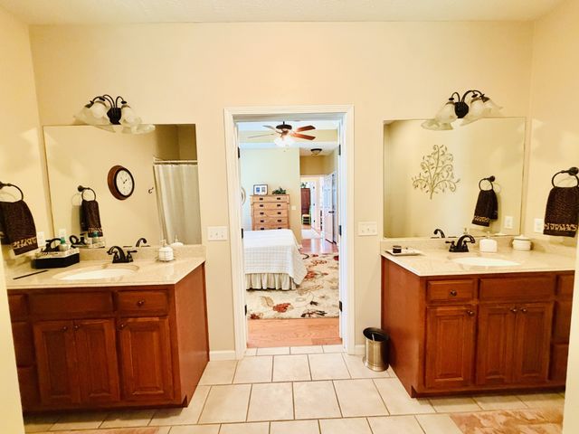 208 Indian Ridge Cir, White House, TN 37188