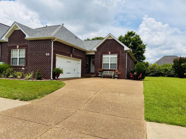 208 Indian Ridge Cir, White House, TN 37188