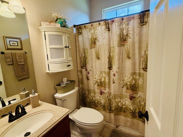 208 Indian Ridge Cir, White House, TN 37188