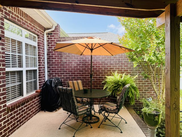 208 Indian Ridge Cir, White House, TN 37188