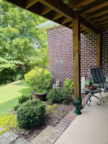 208 Indian Ridge Cir, White House, TN 37188