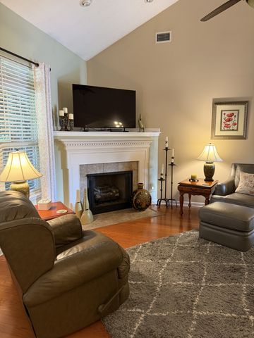 208 Indian Ridge Cir, White House, TN 37188