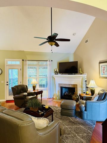 208 Indian Ridge Cir, White House, TN 37188
