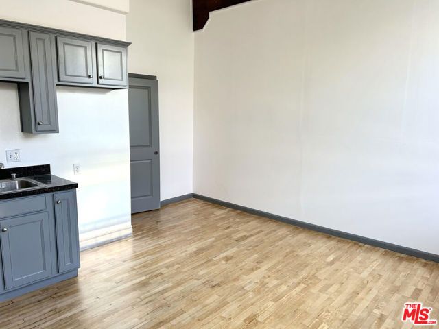 726 S Santa Fe Avenue 203, Los Angeles, CA 90021