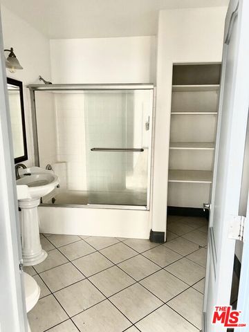 726 S Santa Fe Avenue 203, Los Angeles, CA 90021
