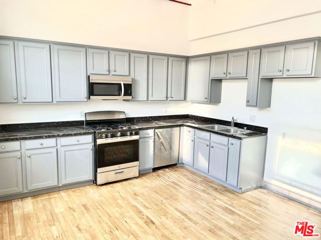 726 S Santa Fe Avenue 203, Los Angeles, CA 90021