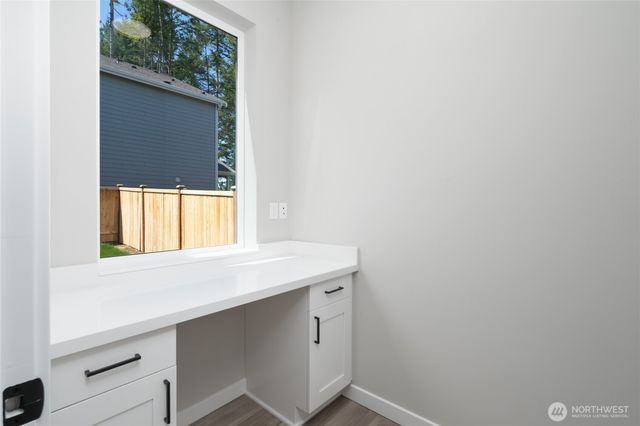 2439 SW Ridgeway Drive, Oak Harbor, WA 98277