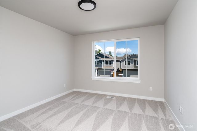 2439 SW Ridgeway Drive, Oak Harbor, WA 98277