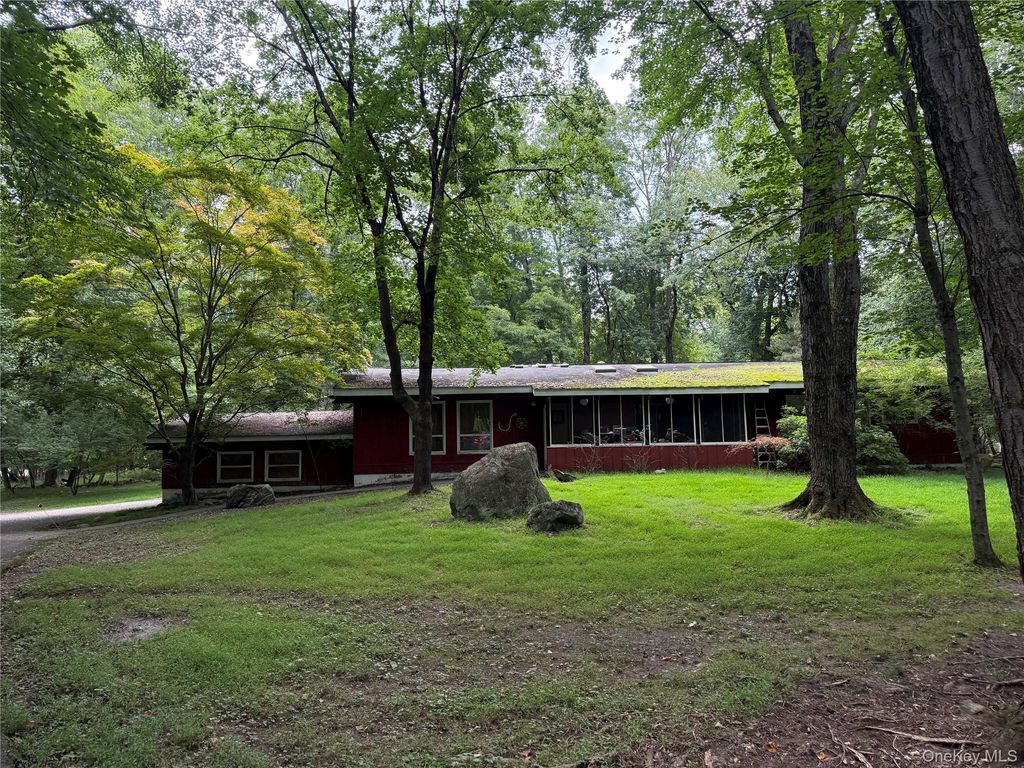 140 Parrott Road, West Nyack, NY 10994 — exterior