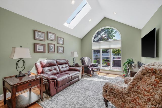15 Evergreen Lane, East Patchogue, NY 11772