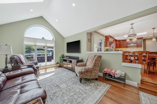 15 Evergreen Lane, East Patchogue, NY 11772