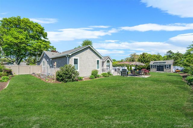 15 Evergreen Lane, East Patchogue, NY 11772