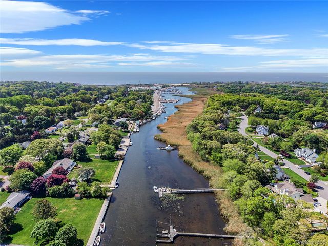 15 Evergreen Lane, East Patchogue, NY 11772
