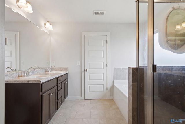 6018 Taramore Lane NW, Huntsville, AL 35806