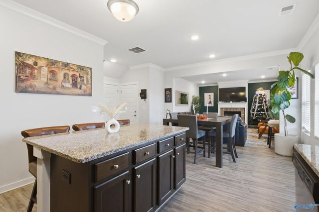 6018 Taramore Lane NW, Huntsville, AL 35806