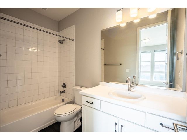 15858 E Broncos Pl, Englewood, CO 80112