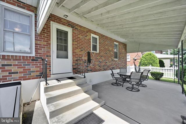 2516 CLEVELAND AV, West Lawn, PA 19609
