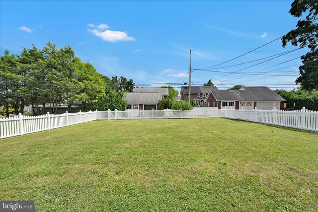 2516 CLEVELAND AV, West Lawn, PA 19609
