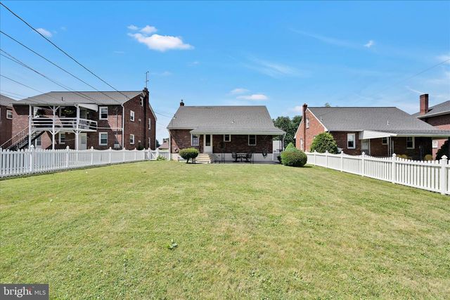 2516 CLEVELAND AV, West Lawn, PA 19609