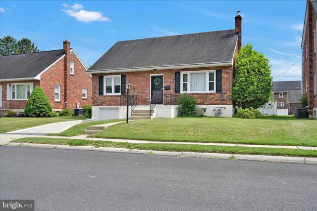 2516 CLEVELAND AV, West Lawn, PA 19609