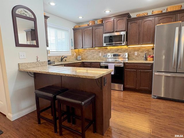 652 BITTERSWEET Avenue, Germantown Hills, IL 61548