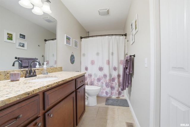 652 BITTERSWEET Avenue, Germantown Hills, IL 61548