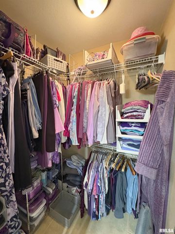 652 BITTERSWEET Avenue, Germantown Hills, IL 61548