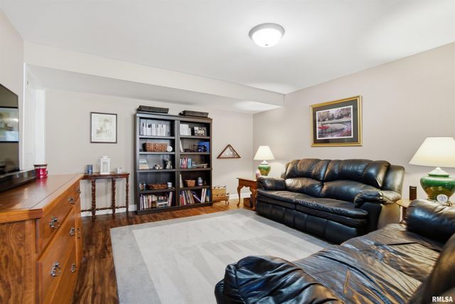 652 BITTERSWEET Avenue, Germantown Hills, IL 61548