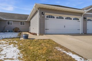 652 BITTERSWEET Avenue, Germantown Hills, IL 61548