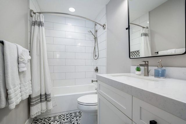 38417 Nasturtium Way, Palm Desert, CA 92211