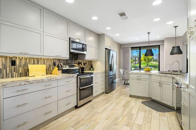 38417 Nasturtium Way, Palm Desert, CA 92211