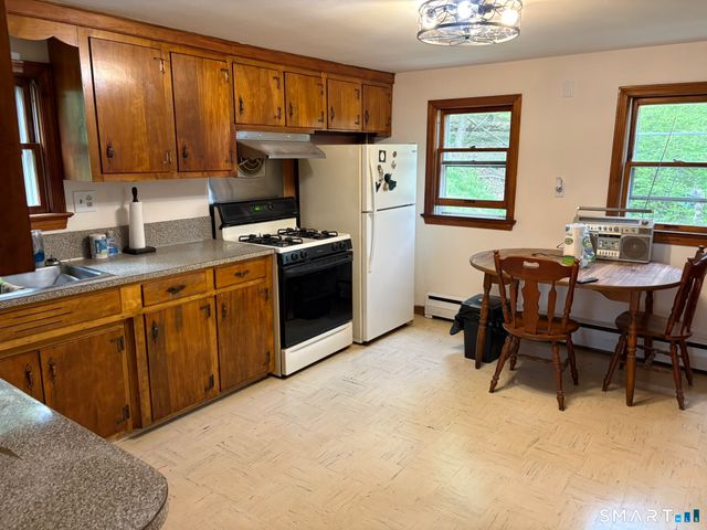 20 Whitaker Avenue, Norwich, CT 06360