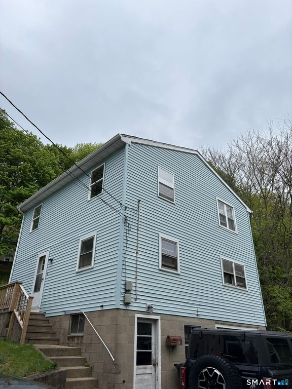 20 Whitaker Avenue, Norwich, CT 06360